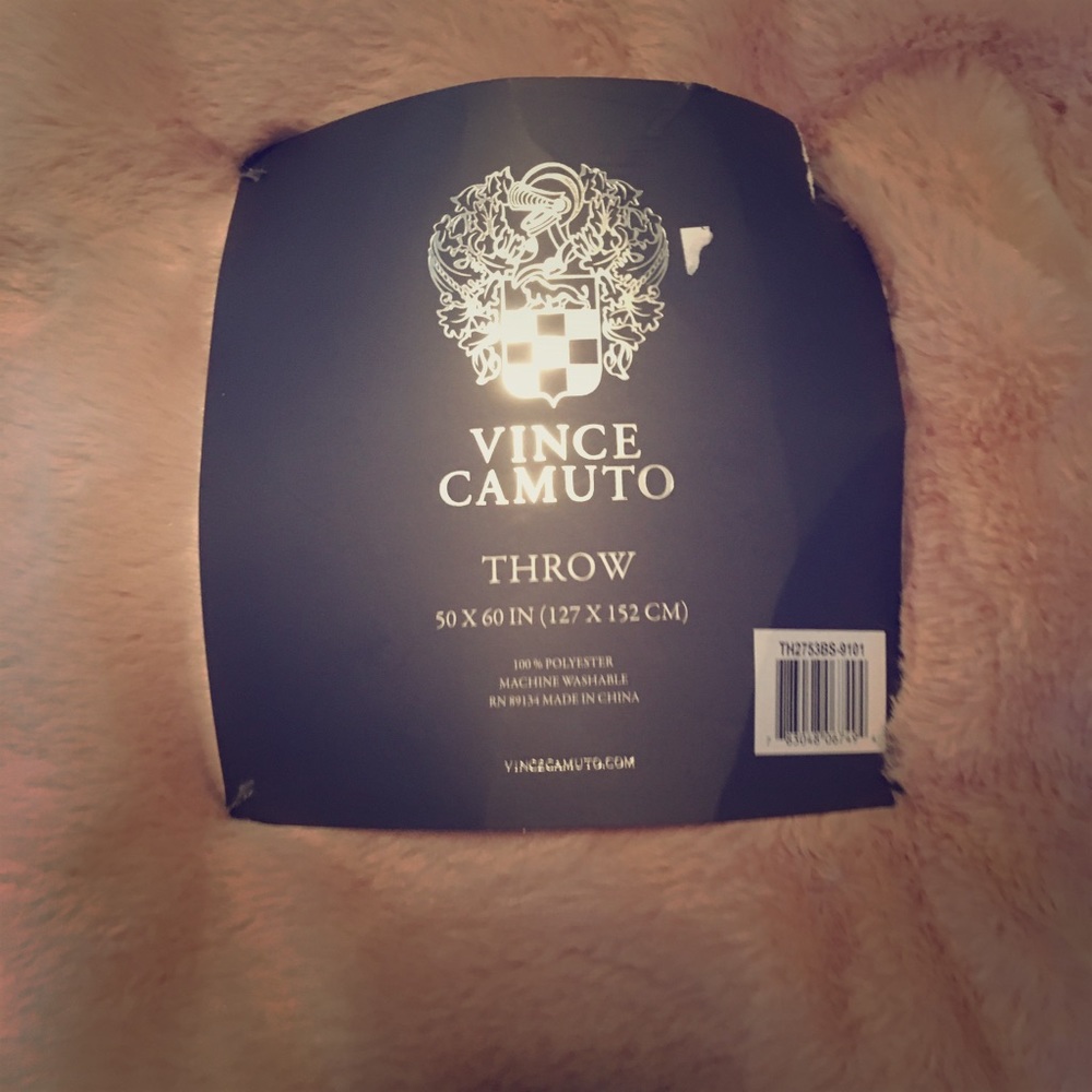 Vince Camuto Throw